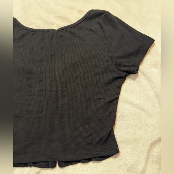Bozzolo Black Button-Down Crop Top NWOT - Picture 10 of 10